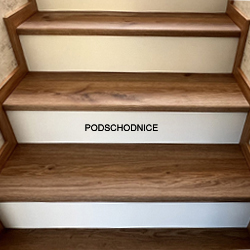 s podschodnicí